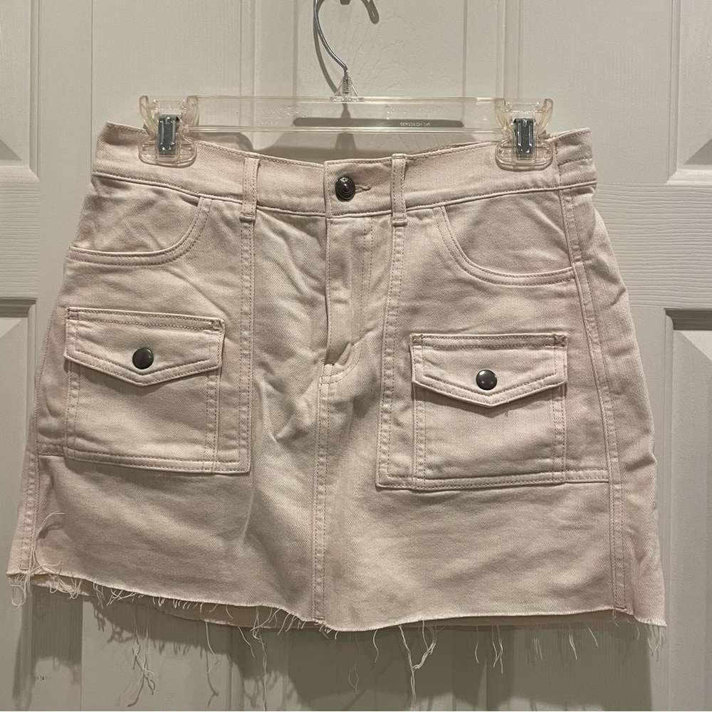 womens cream colored AERIE skirt - S